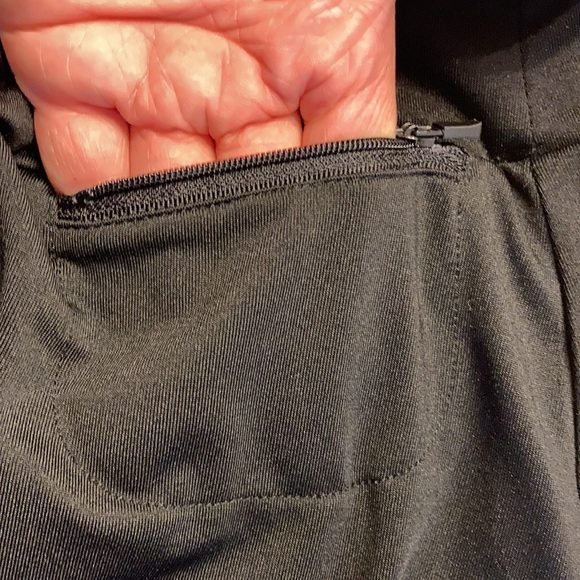 Athletic skort by “be inspired”- black size small -elastic waist with key pocket - Picture 8 of 9